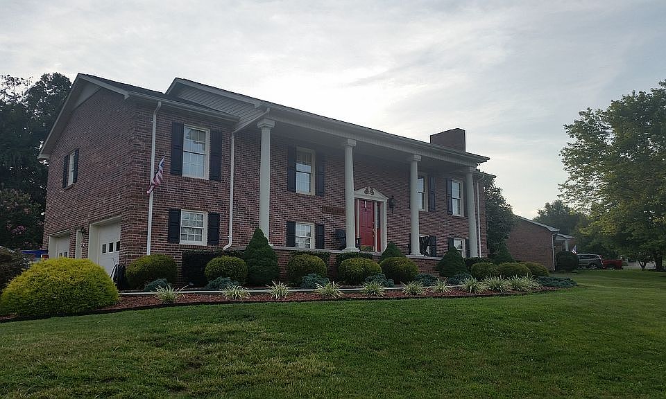 1st image of 4981 Twin Lake Dr