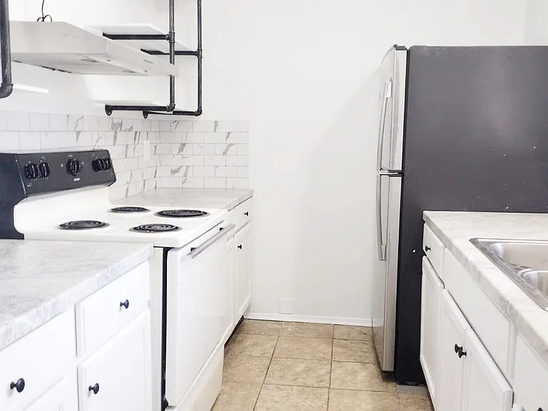 3237 Capwood Curv — Photo 18