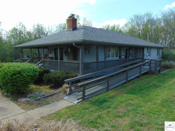 17 NE 91st Rd, Clinton, MO 64735