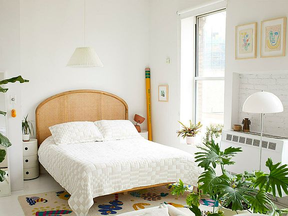 3rd image of 889 Broadway APT 4B