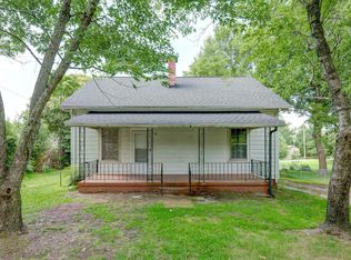 507 Connecticut Ave, Greer, SC 29650