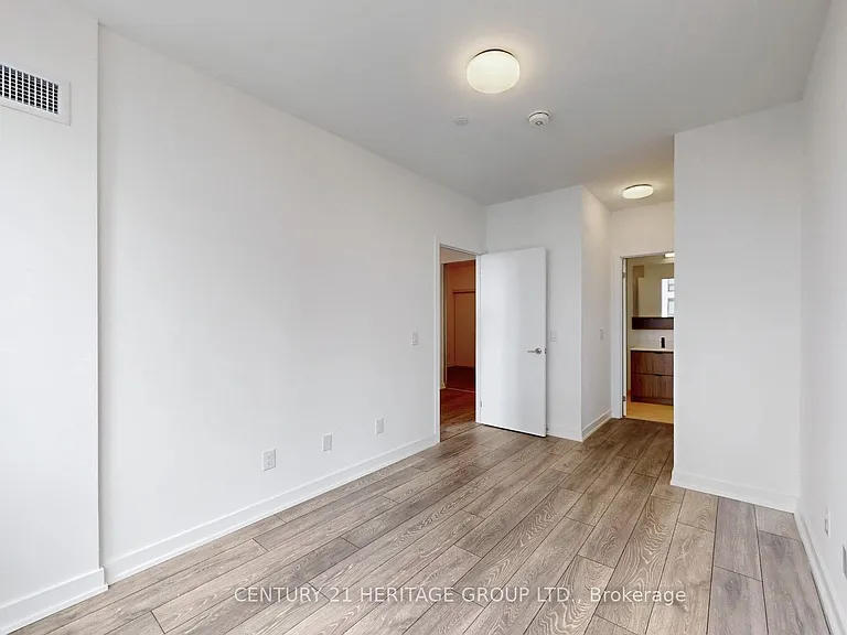 8888 Yonge St #708 — Photo 22