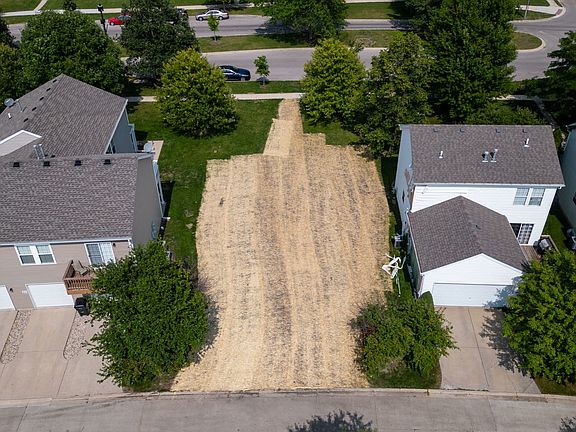 2nd image of 329 Ogden Falls Blvd