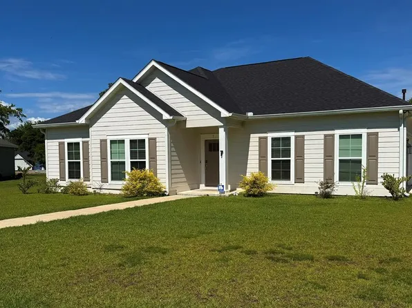 7 Daydream Dr, Eufaula, AL 36027