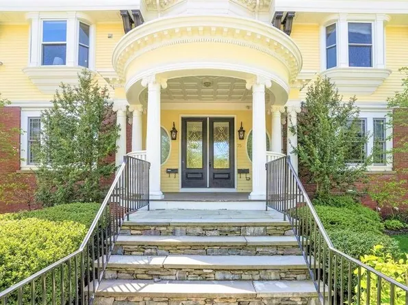 75 Orchard Ave APT 4, Providence, RI 02906