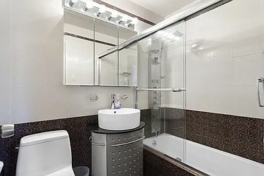 Sold by Thomas Lipovetsky, LREB