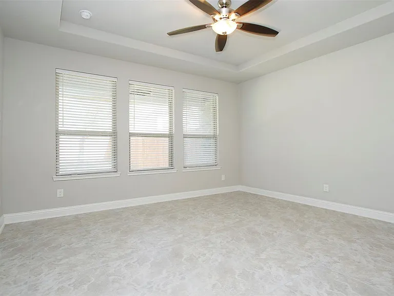 7 Heirloom Garden Pl — Photo 19