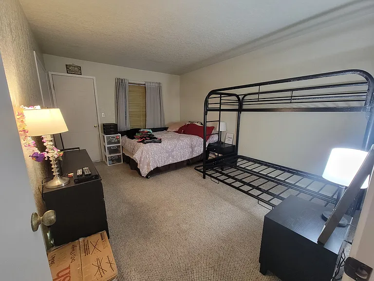 775 Summit Blvd #4 — Photo 17