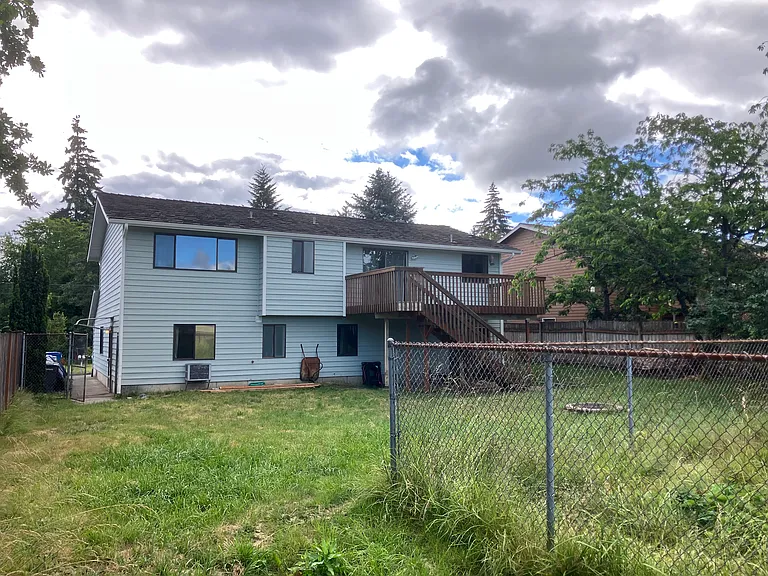 15307 10th Ave NE #UPPER LEVEL — Photo 19