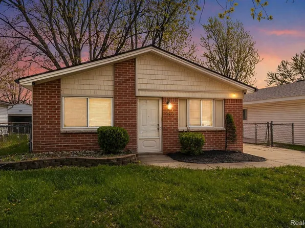 9263 Sylvia St, Taylor, MI 48180