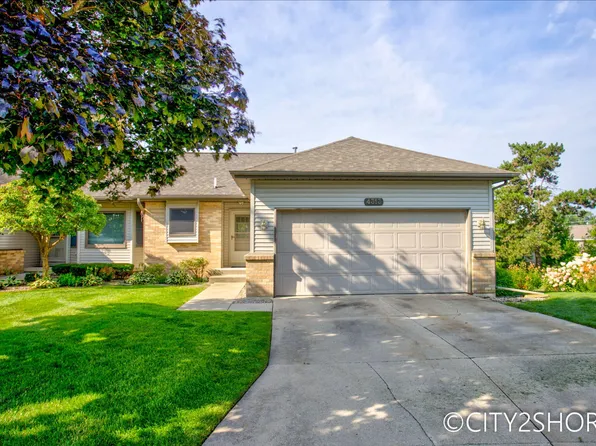 4313 Crest Creek Ct SW, Grandville, MI 49418