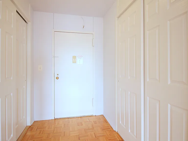 401 2nd Ave #19-D — Photo 6