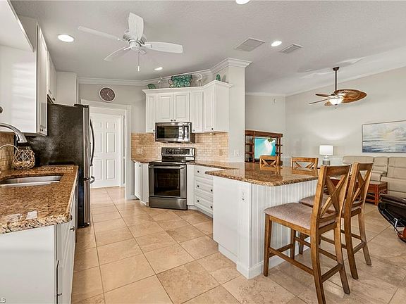 3rd image of 28994 Vermillion LN