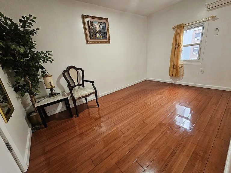 26-14 30th St #2 — Photo 7