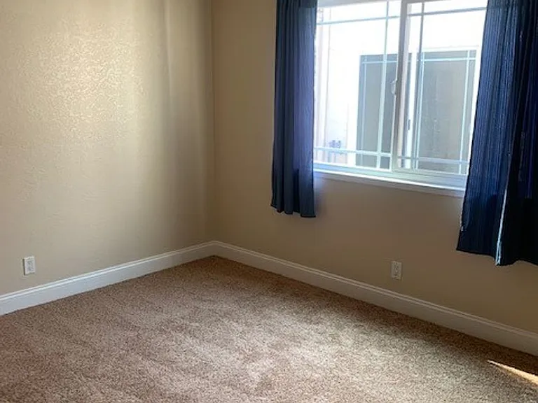 15300 Venetian Way — Photo 9