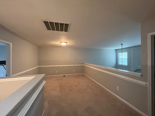 4 bed, 2.5 bath, 2234 sqft, $1,975 — Photo 2