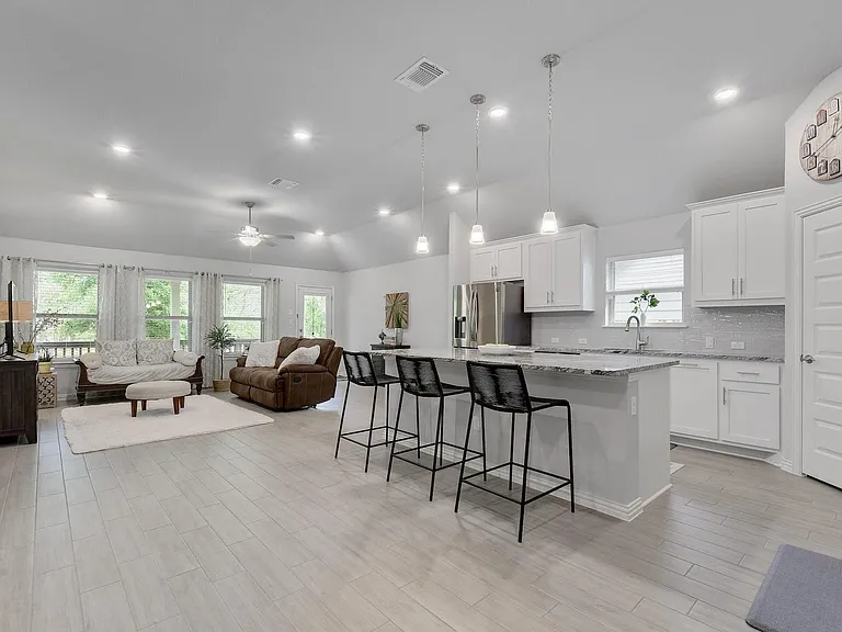 232 Tangled Brush Dr — Photo 2