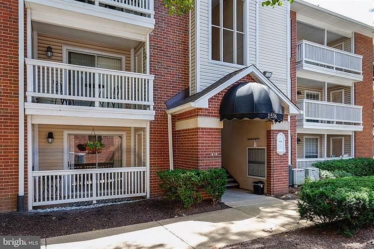 1st image of 1536 Lincoln Way APT 101