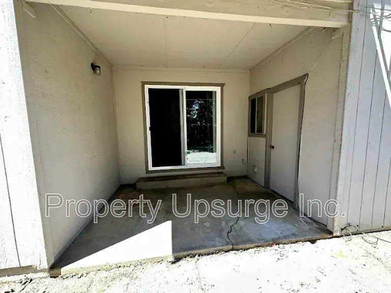 1063 Del Sol Pl #B — Photo 17