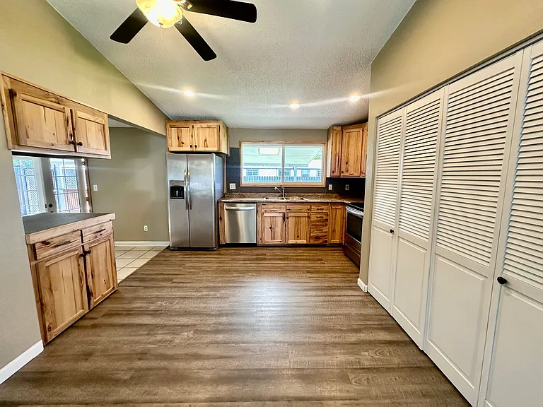 4738 Sturdivant Ave — Photo 2
