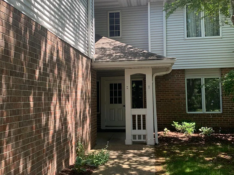 3590 Blue Jay Way #106 — Photo 2