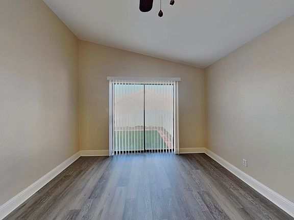 5th image of 8422 Mulcahy Ave