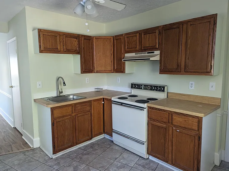 3400 Bridge Ave — Photo 9