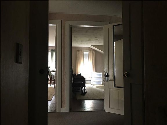4th image of 5 Albro Ln