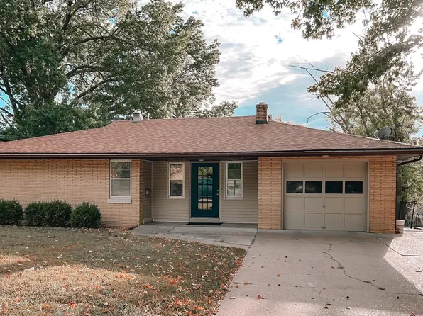 319 Crest Dr, Jefferson City, MO 65109