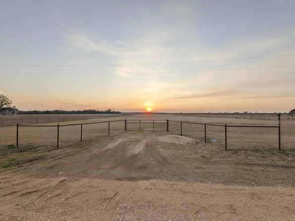 4622 County Road 429, Rockdale, TX 76567