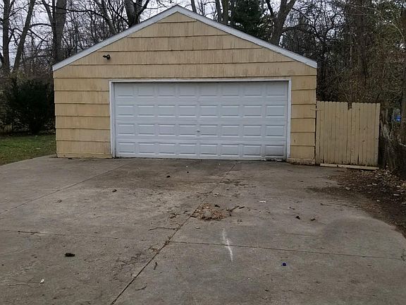 2nd image of 2691 E Walton Blvd