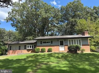 513 Sunset Knoll Rd, Pasadena, MD 21122