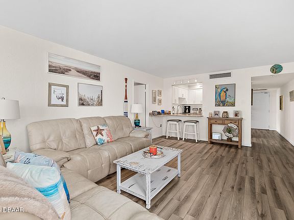 5th image of 2987 Atlantic Ave #301