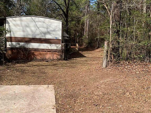 3rd image of 15575 Rogers Dr