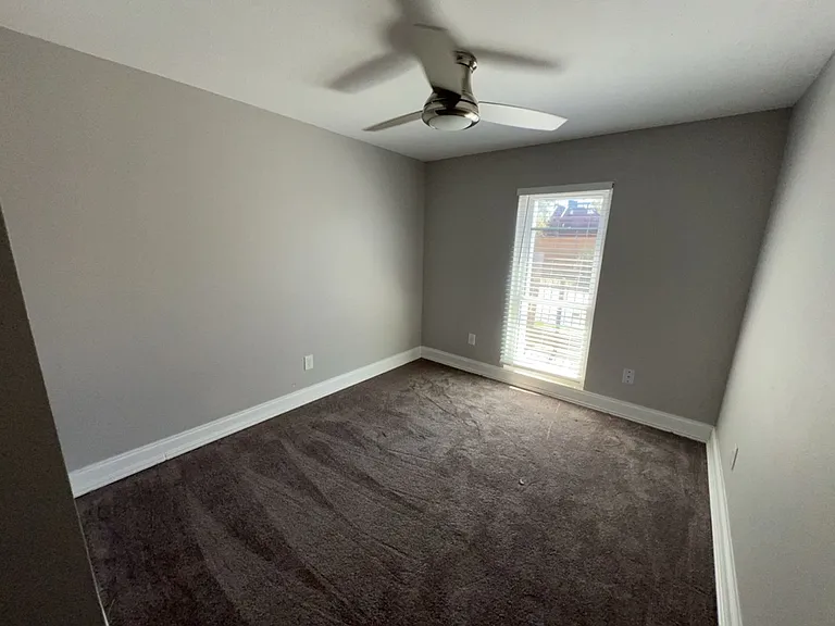 401 Walton St — Photo 19