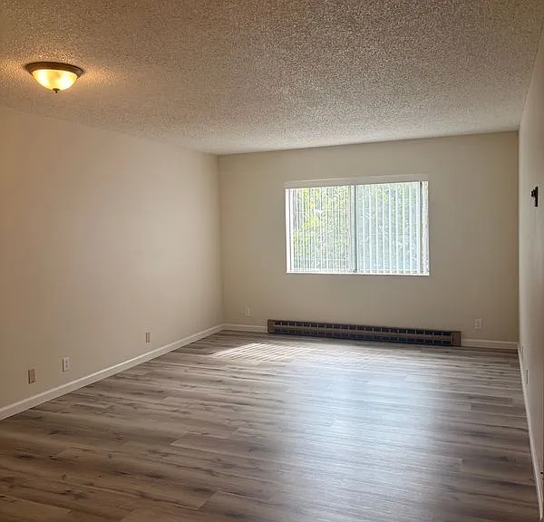 33 Atlas Ave #11 — Photo 7
