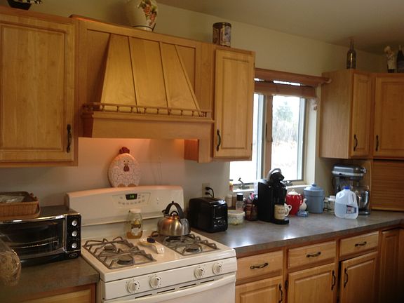 Beautiful oak cabinets