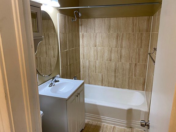 5th image of 5314 W 71st Ter