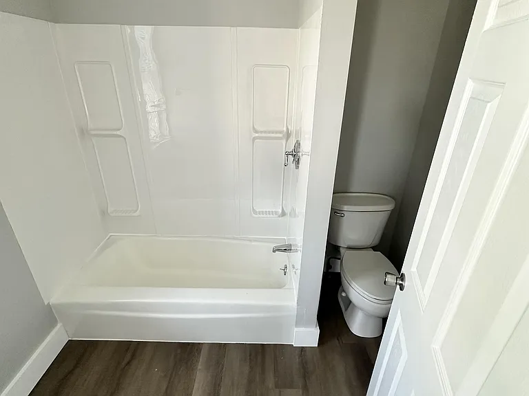 977 Locust St #3 — Photo 3