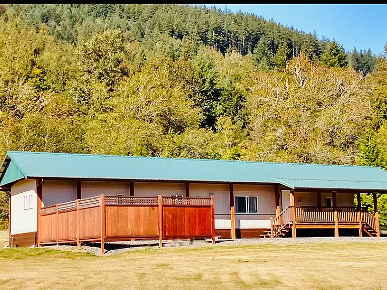 5610 Mount Baker Hwy — Photo 20