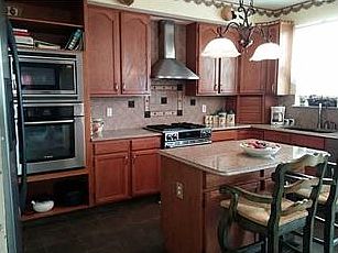 Kitchen. Gourmet Kitchen