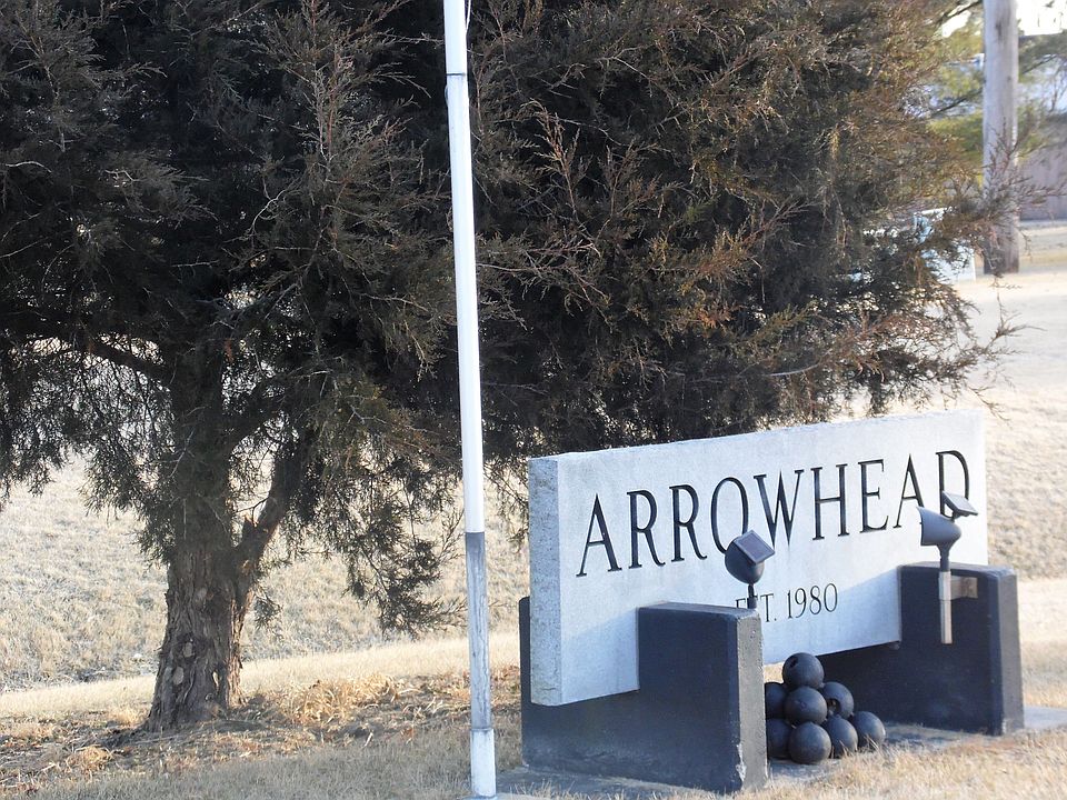 1st image of 14 Arrowhead Dr