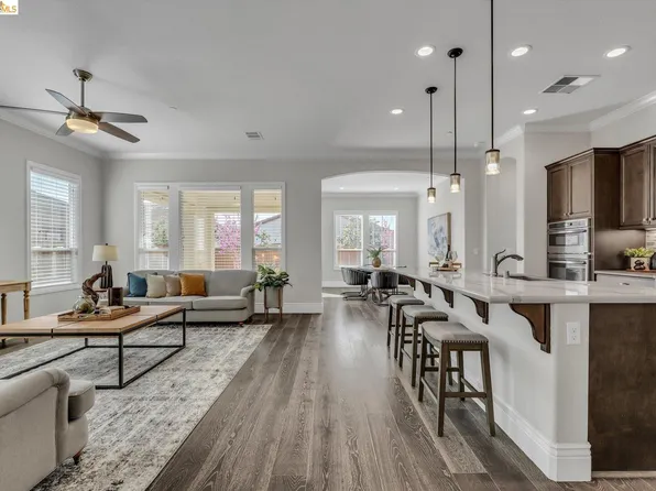 2002 Tempranillo Ln, Brentwood, CA 94513