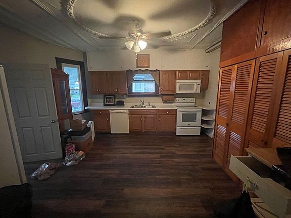 2nd image of 104 Washington Ave