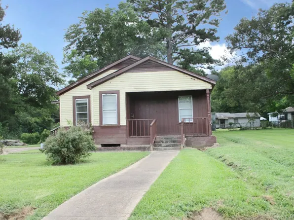 5825 Grantham St, Shreveport, LA 71129