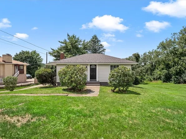 2066 McKees Rocks Rd, Mc Kees Rocks, PA 15136
