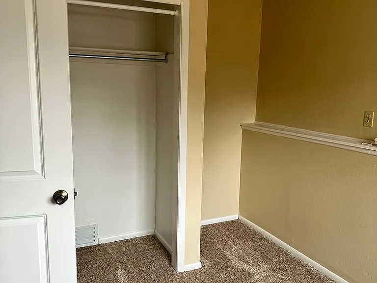 4412 Ontario Ave — Photo 16