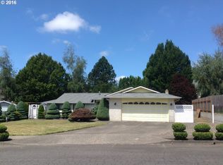 217 SE Palmblad Dr, Gresham, OR 97080