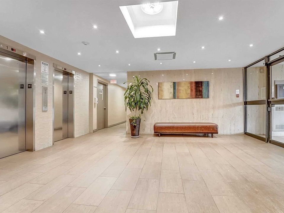 2nd image of 3120 Kirwin Ave #908