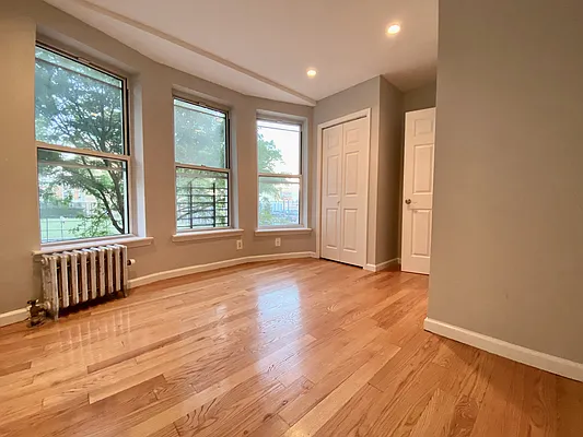 Rented by Living New York | media 16